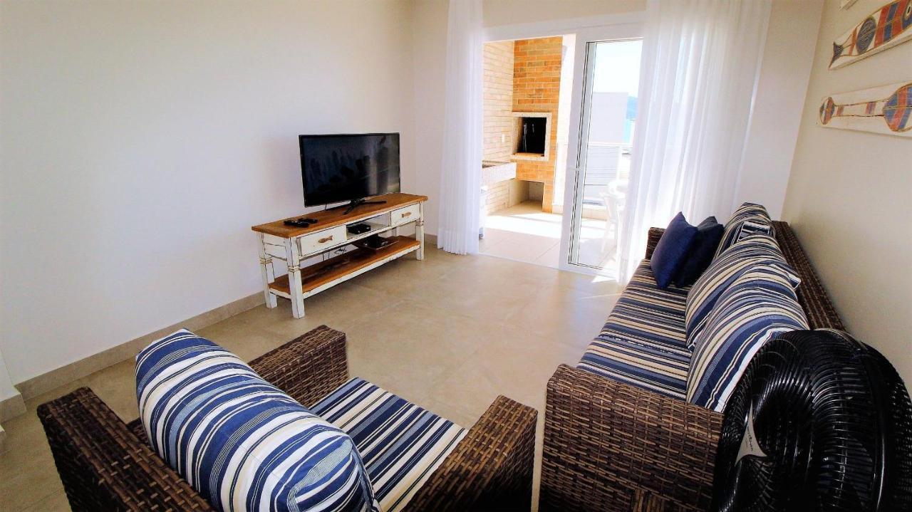 1079 - Apartamento Com Vista Para O Mar Em Bombinhas Esterno foto