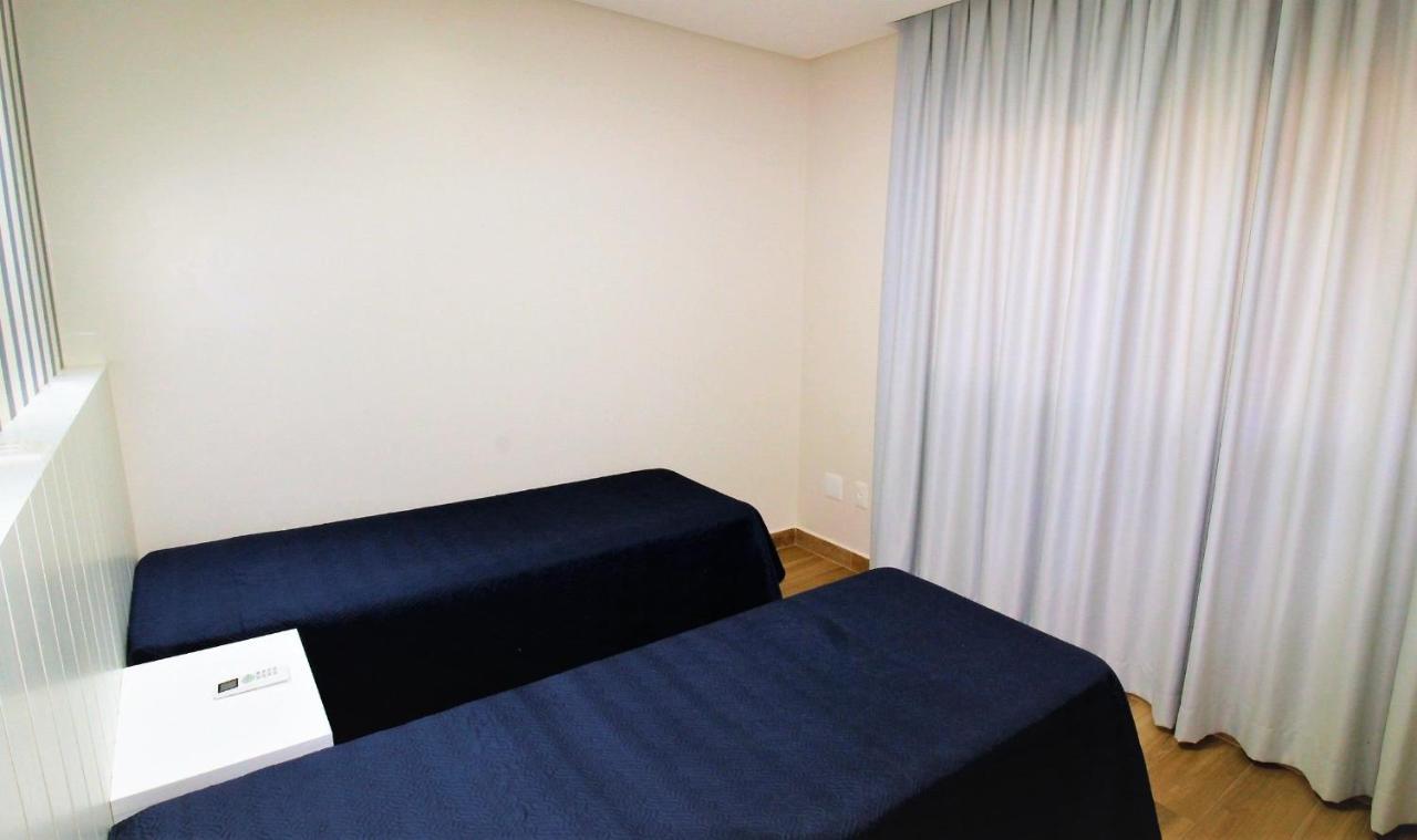 1079 - Apartamento Com Vista Para O Mar Em Bombinhas Esterno foto