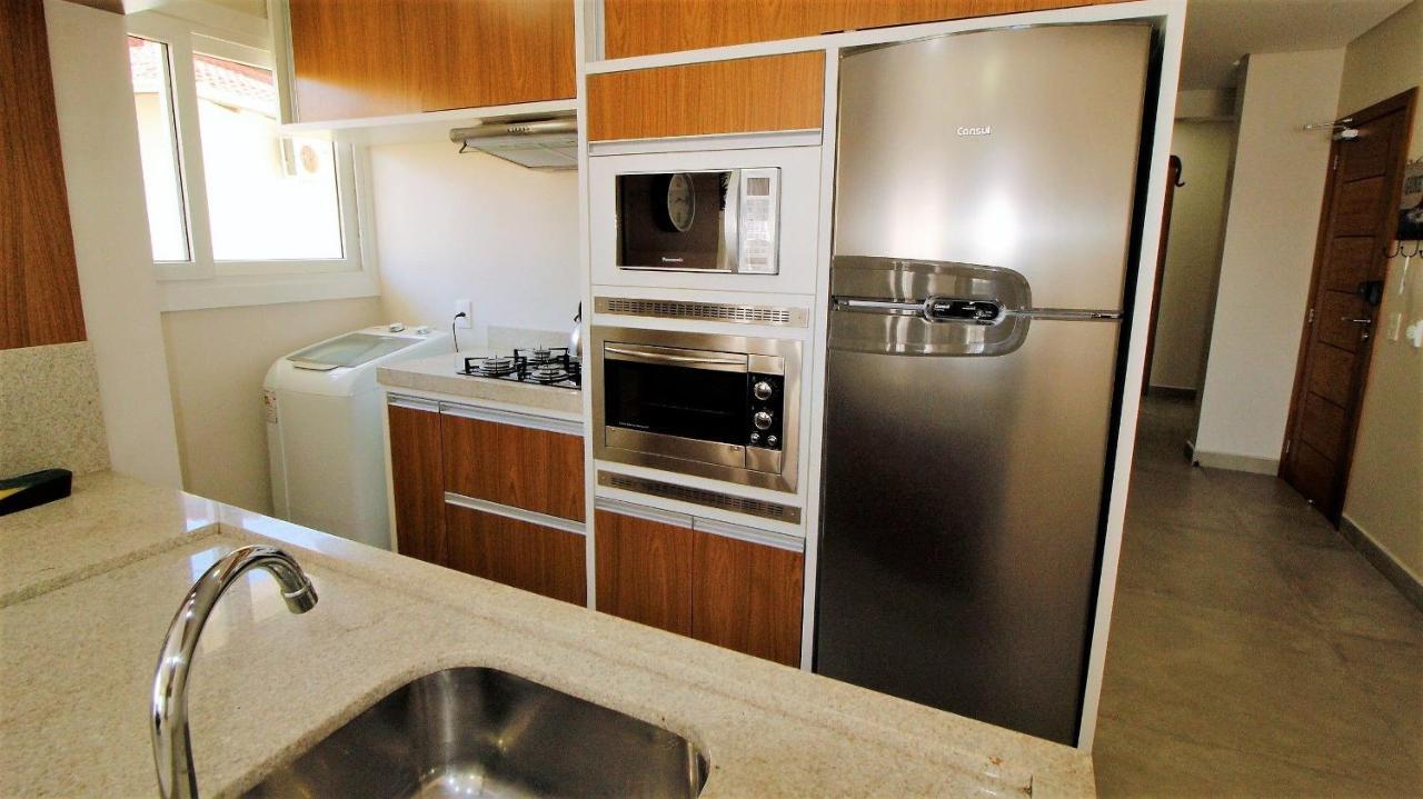 1079 - Apartamento Com Vista Para O Mar Em Bombinhas Esterno foto